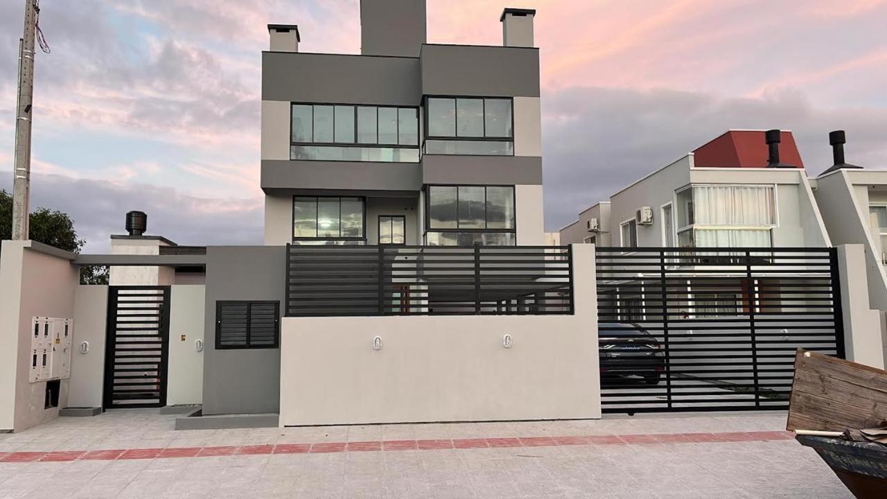 Residencial Isl - Praia Da Pinheira Sc 팔호카 외부 사진